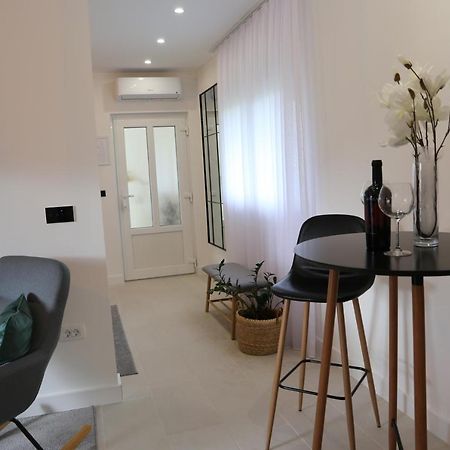 Flora Studio Apartments Korenica Exteriér fotografie